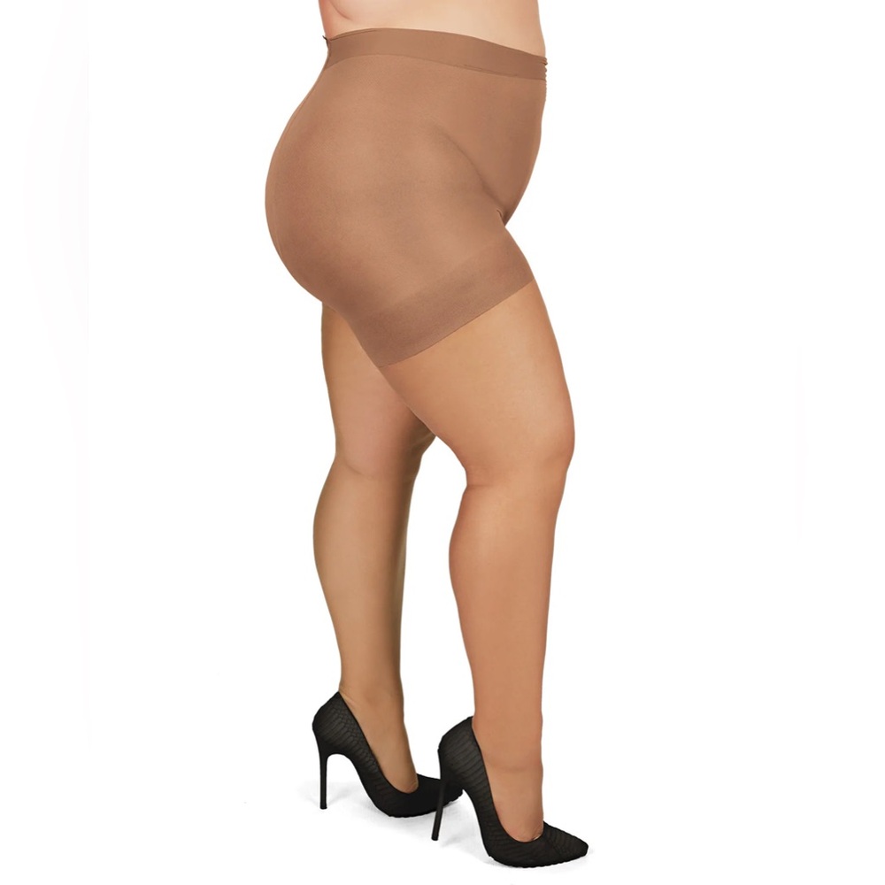Curvy by Memoi Pantyhose